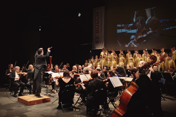 Novoroční koncert pro Bosch JIhlava v Horáckém divadle