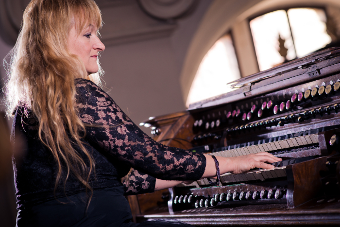 Organist Drahomíra Matznerová